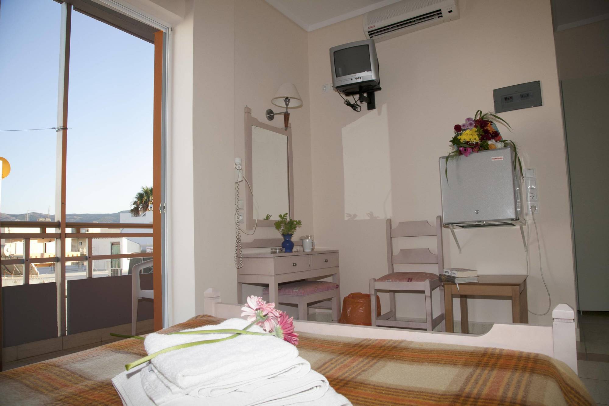 Theonia Hotel Miasto Kos Zewnętrze zdjęcie